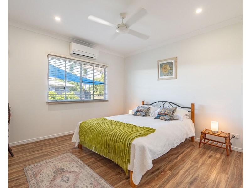 9 Shore St, Wongaling Beach QLD 4852