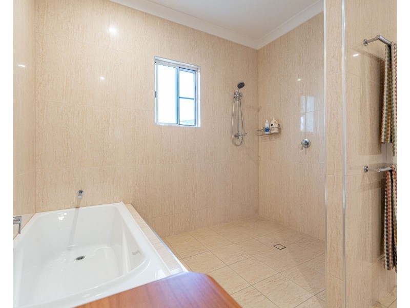 9 Shore St, Wongaling Beach QLD 4852