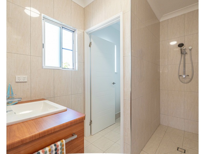 9 Shore St, Wongaling Beach QLD 4852