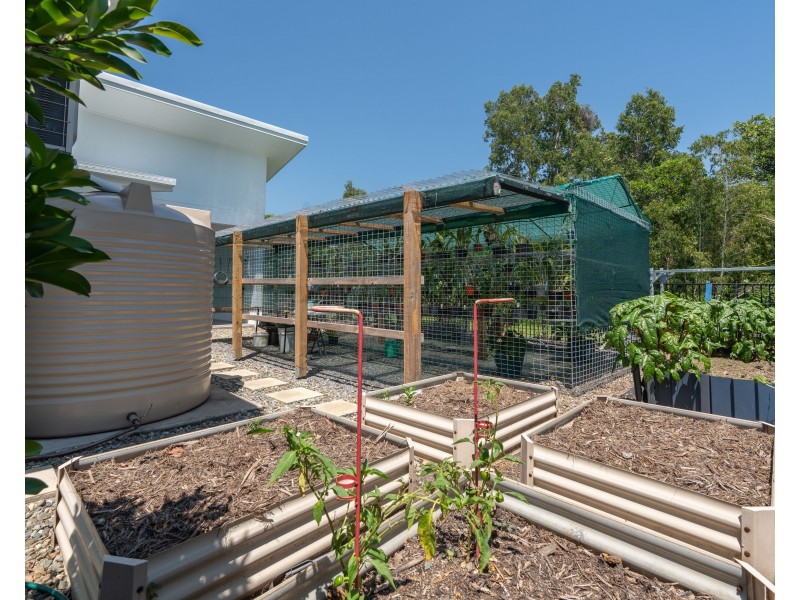 9 Shore St, Wongaling Beach QLD 4852