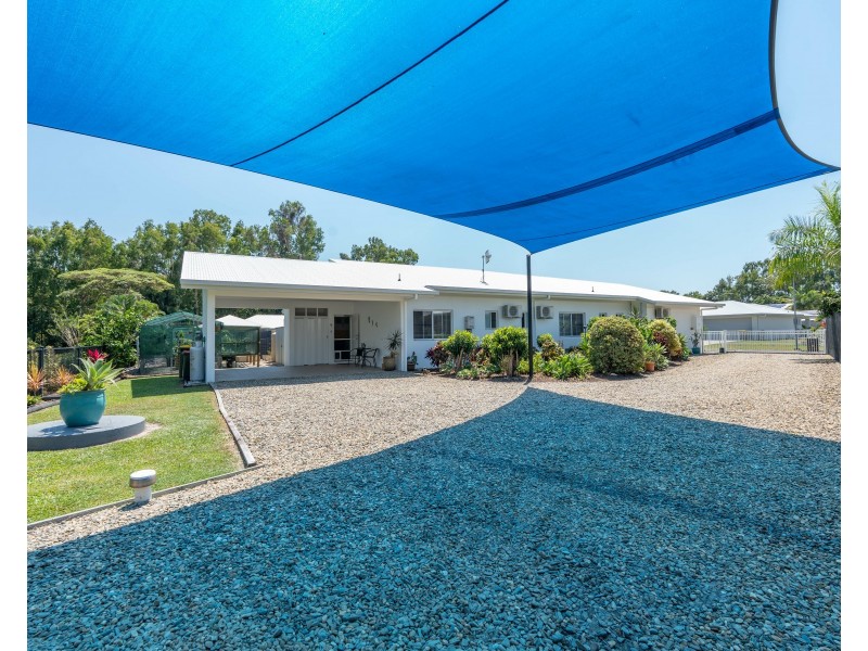 9 Shore St, Wongaling Beach QLD 4852