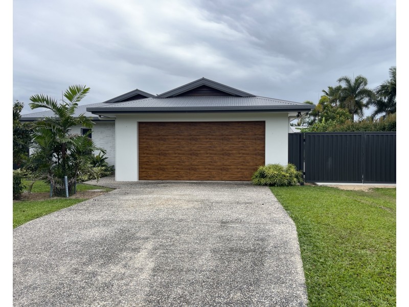 16 Voyager St, South Mission Beach QLD 4852