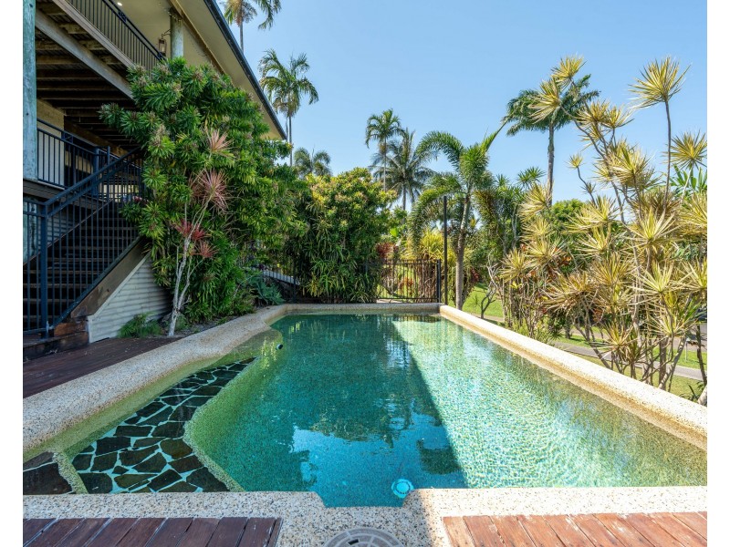 24 Dunkalli Cres, Wongaling Beach QLD 4852