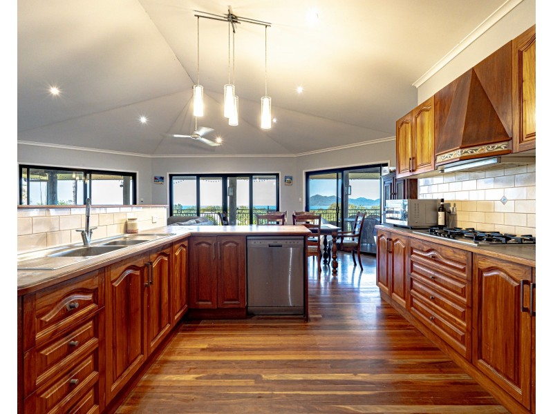 24 Dunkalli Cres, Wongaling Beach QLD 4852