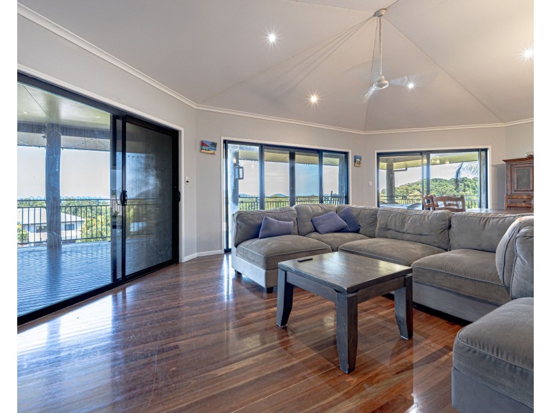 24 Dunkalli Cres, Wongaling Beach QLD 4852