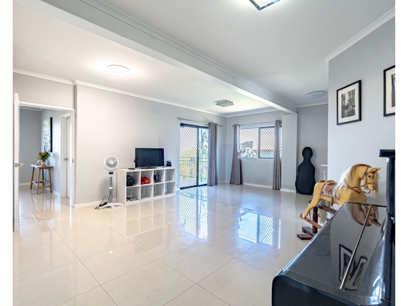 24 Dunkalli Cres, Wongaling Beach QLD 4852
