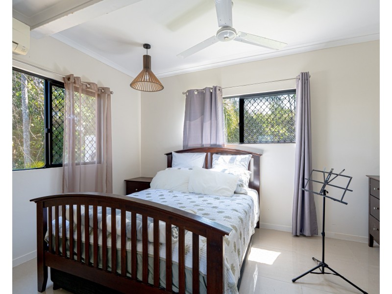 24 Dunkalli Cres, Wongaling Beach QLD 4852