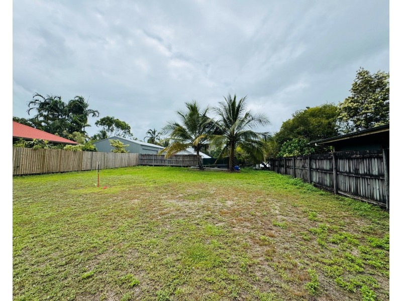 4 Mcnamara St, Wongaling Beach QLD 4852
