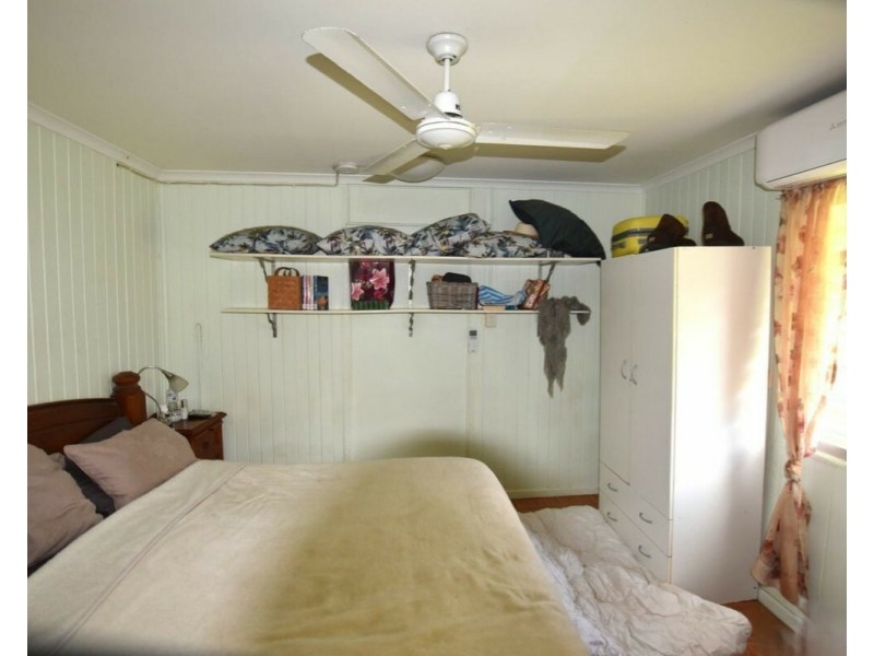 20 Black St, Tully QLD 4854