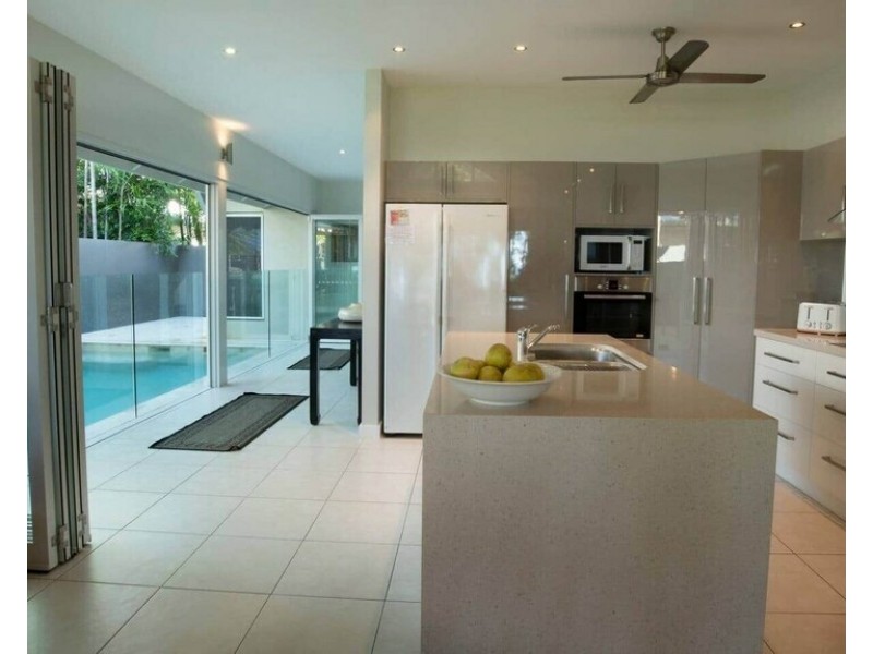 2/24 Donkin Lane, Mission Beach QLD 4852