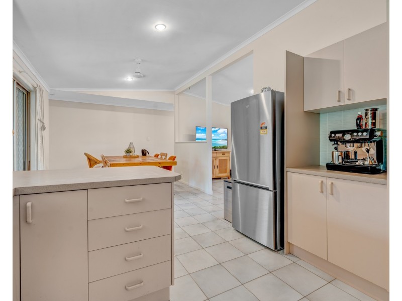 5 Holland Street, Wongaling Beach QLD 4852