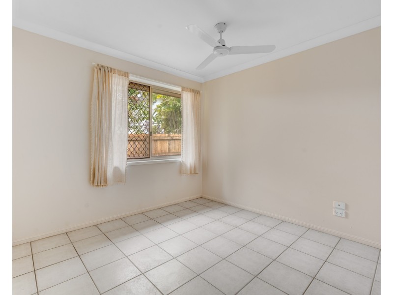 5 Holland Street, Wongaling Beach QLD 4852