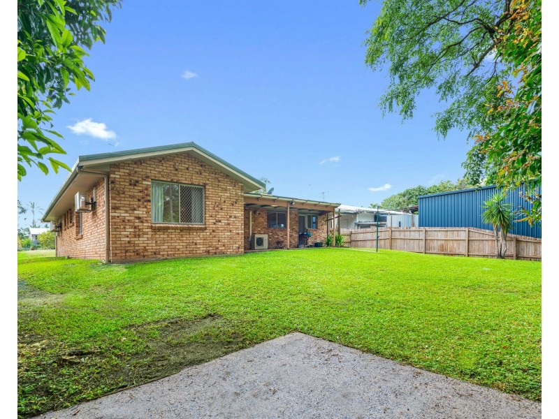 5 Holland Street, Wongaling Beach QLD 4852