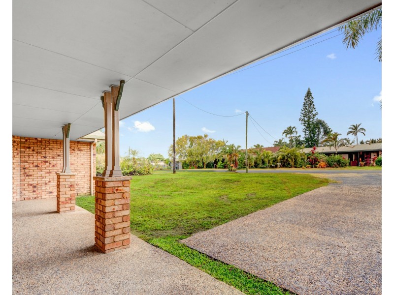 5 Holland Street, Wongaling Beach QLD 4852
