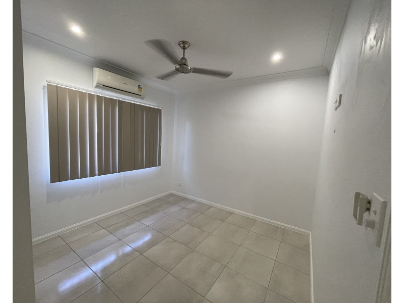 37 Midshipman St, South Mission Beach QLD 4852