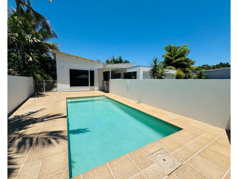 53 Midshipman St, South Mission Beach QLD 4852
