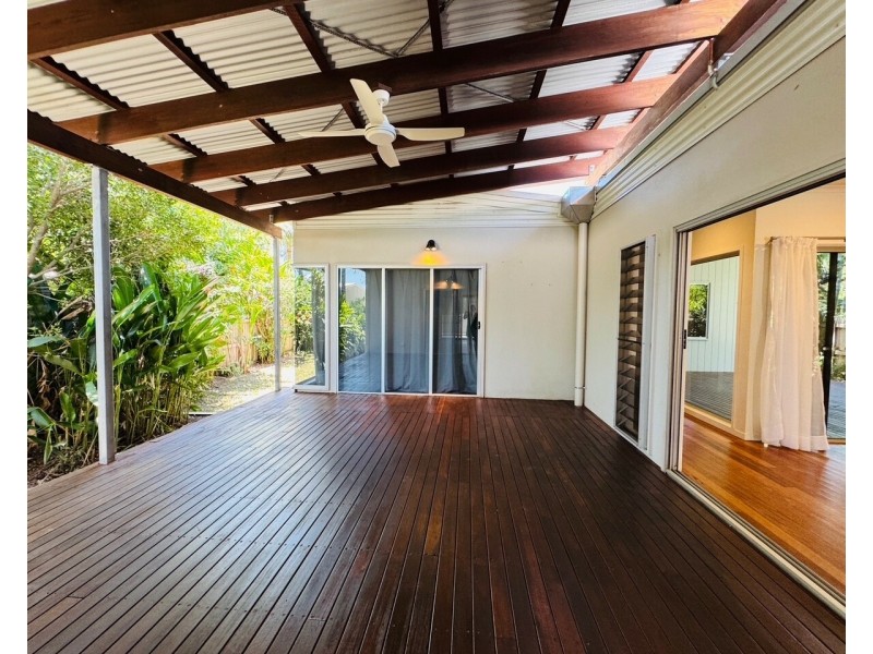 53 Midshipman St, South Mission Beach QLD 4852