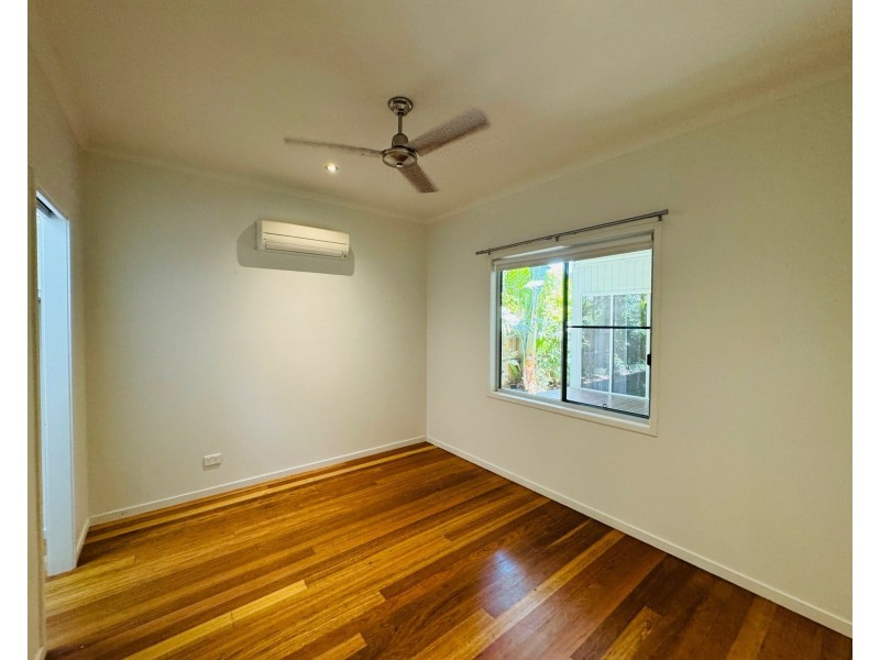 53 Midshipman St, South Mission Beach QLD 4852