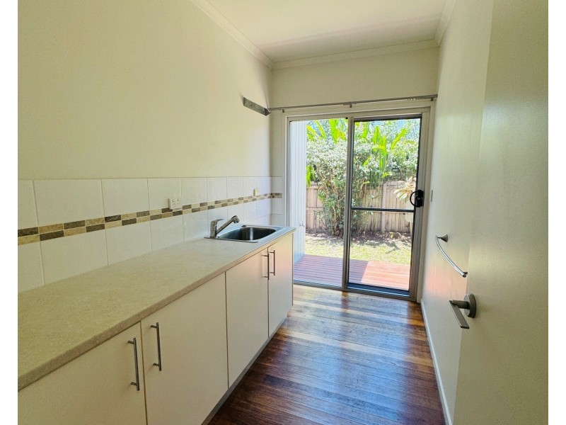 53 Midshipman St, South Mission Beach QLD 4852