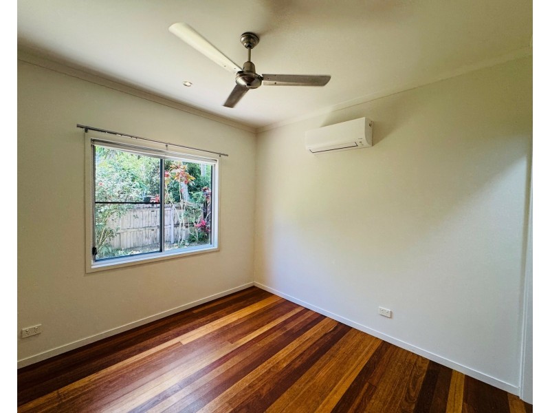 53 Midshipman St, South Mission Beach QLD 4852