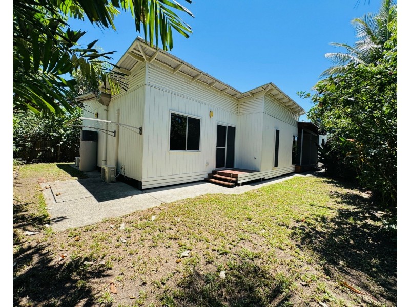 53 Midshipman St, South Mission Beach QLD 4852