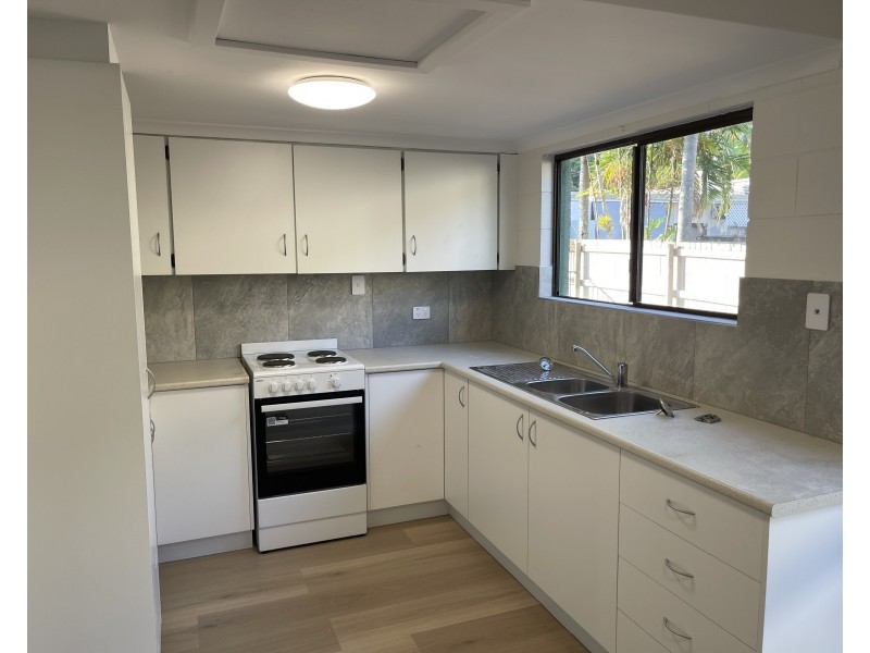 Unit 2/45 Porter Prom, Mission Beach QLD 4852