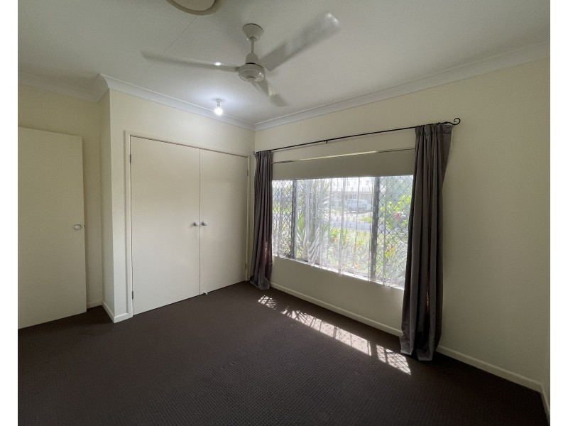 35 Midshipman St, South Mission Beach QLD 4852