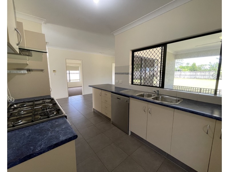 35 Midshipman St, South Mission Beach QLD 4852