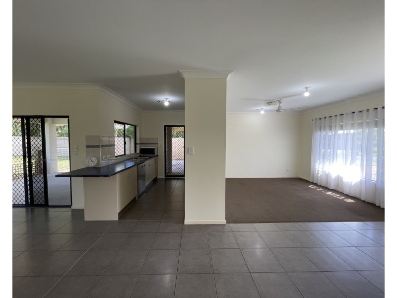 35 Midshipman St, South Mission Beach QLD 4852