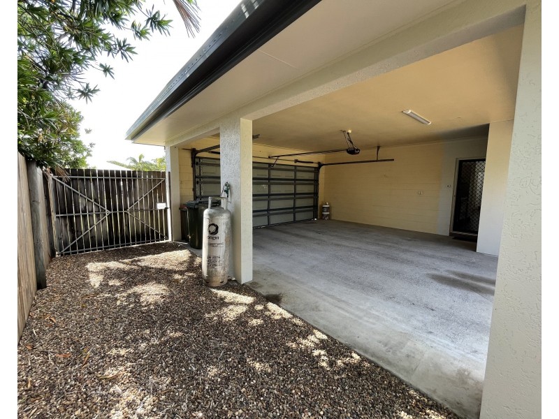 35 Midshipman St, South Mission Beach QLD 4852