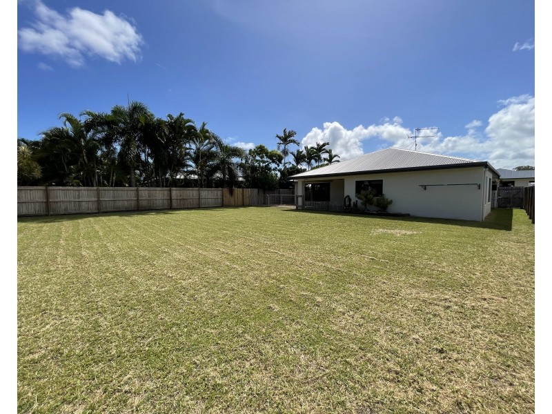 35 Midshipman St, South Mission Beach QLD 4852