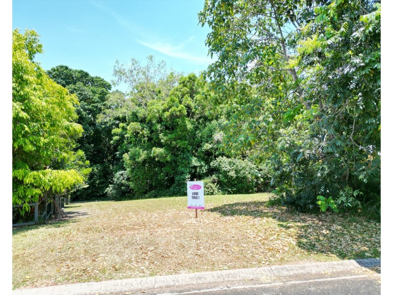 16 Royal Palm Dr, Mission Beach QLD 4852