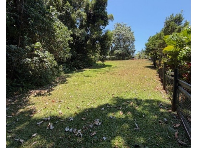 16 Royal Palm Dr, Mission Beach QLD 4852