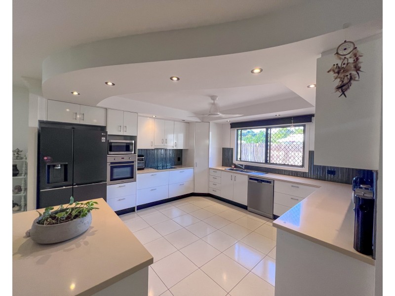 6 Clipper Ct, South Mission Beach QLD 4852