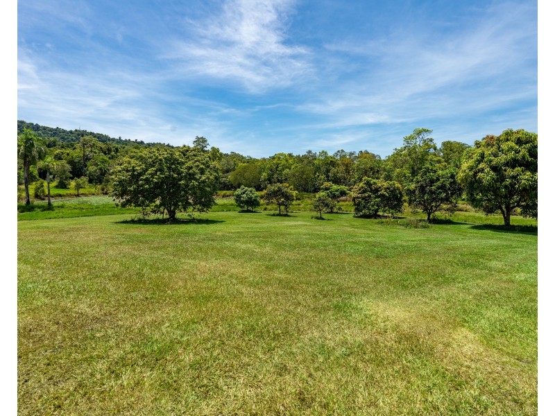 1/21 Mountian View Close, Maria Creeks QLD 4855