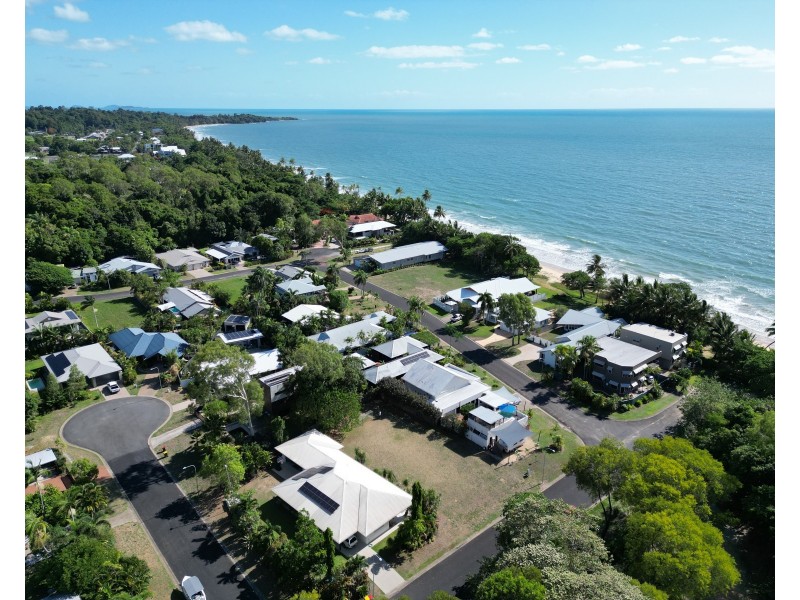 6 Miter St, Mission Beach QLD 4852