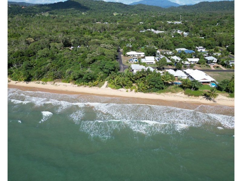 6 Miter St, Mission Beach QLD 4852
