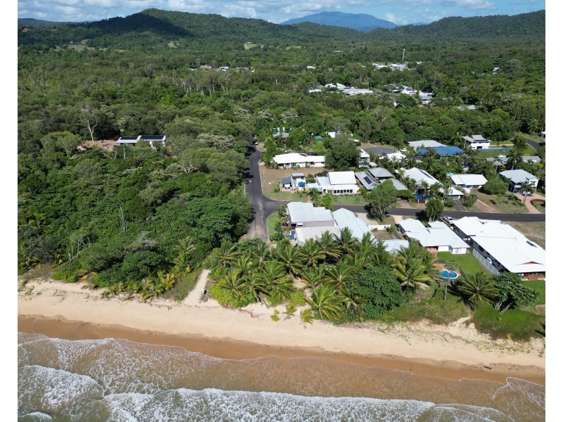6 Miter St, Mission Beach QLD 4852