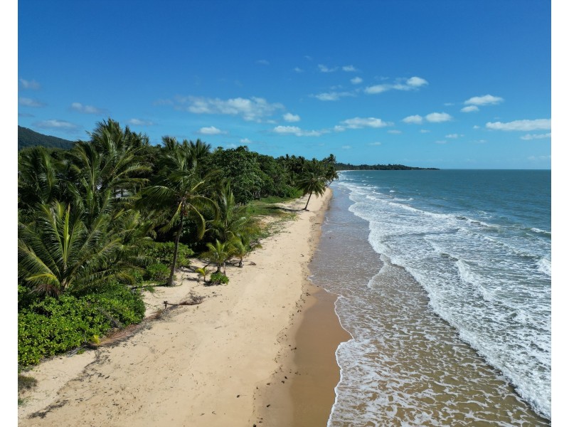 6 Miter St, Mission Beach QLD 4852