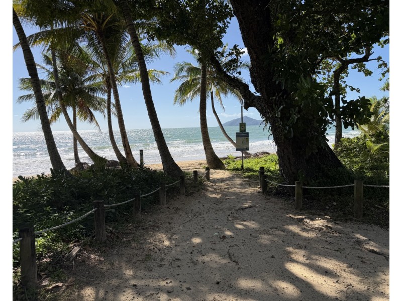 6 Miter St, Mission Beach QLD 4852