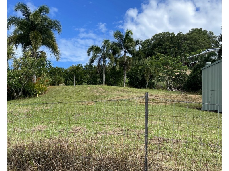 17 Riverside Tce, South Mission Beach QLD 4852