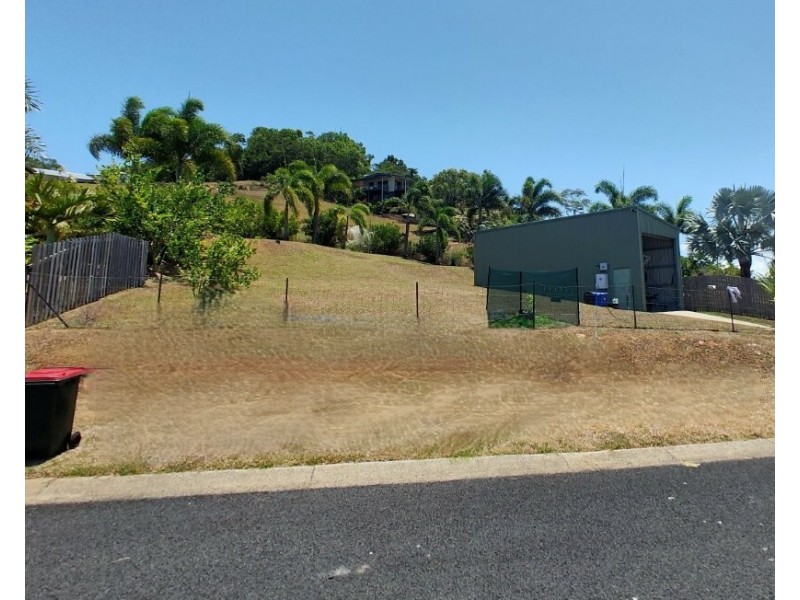 17 Riverside Tce, South Mission Beach QLD 4852