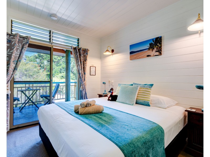 11 Mission Cir, Wongaling Beach QLD 4852