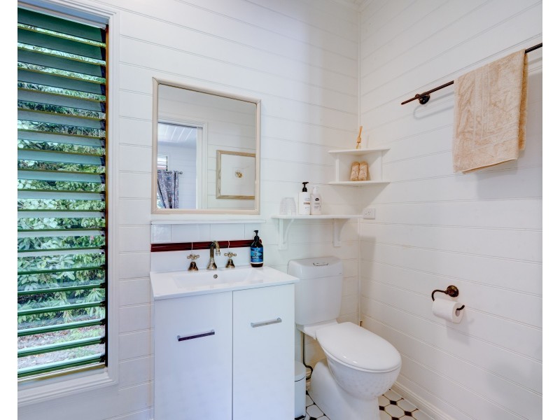 11 Mission Cir, Wongaling Beach QLD 4852