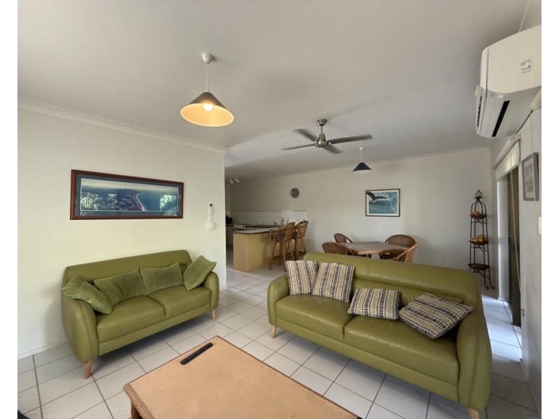 Unit 4/135 Reid Rd, Wongaling Beach QLD 4852