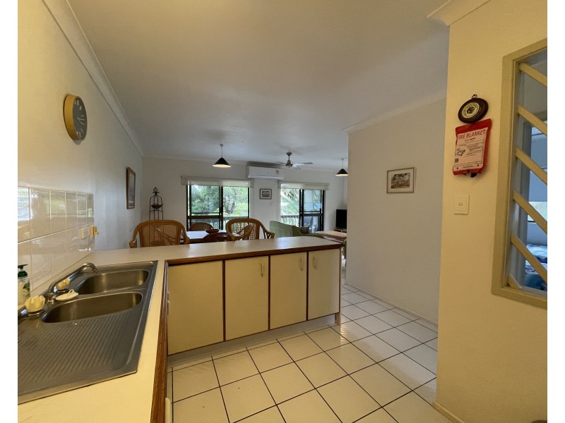 Unit 4/135 Reid Rd, Wongaling Beach QLD 4852