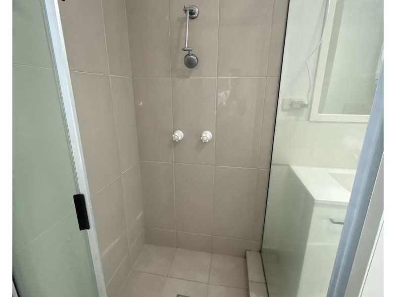 Unit 4/135 Reid Rd, Wongaling Beach QLD 4852
