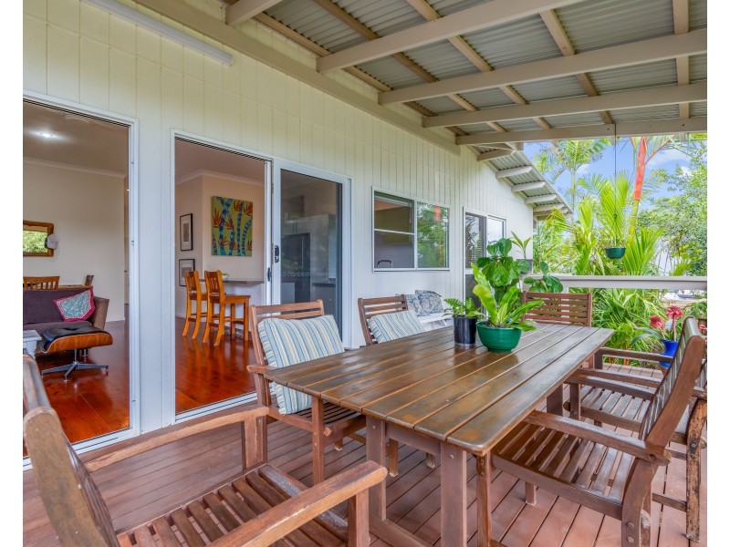 52 Dunkalli Cres, Wongaling Beach QLD 4852