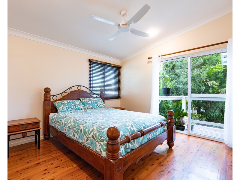 52 Dunkalli Cres, Wongaling Beach QLD 4852