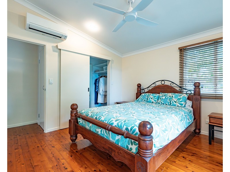 52 Dunkalli Cres, Wongaling Beach QLD 4852